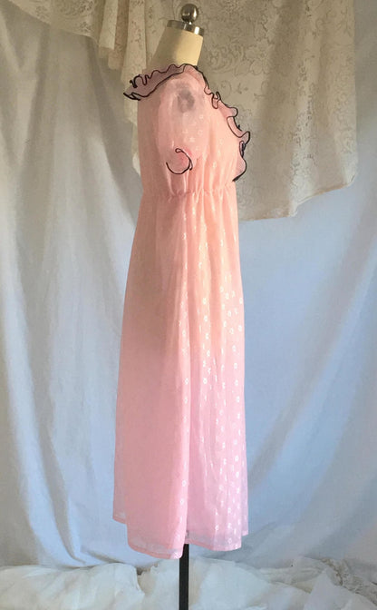 Vintage 1960's Pink Ruffled Nightgown - Daggers & Dames