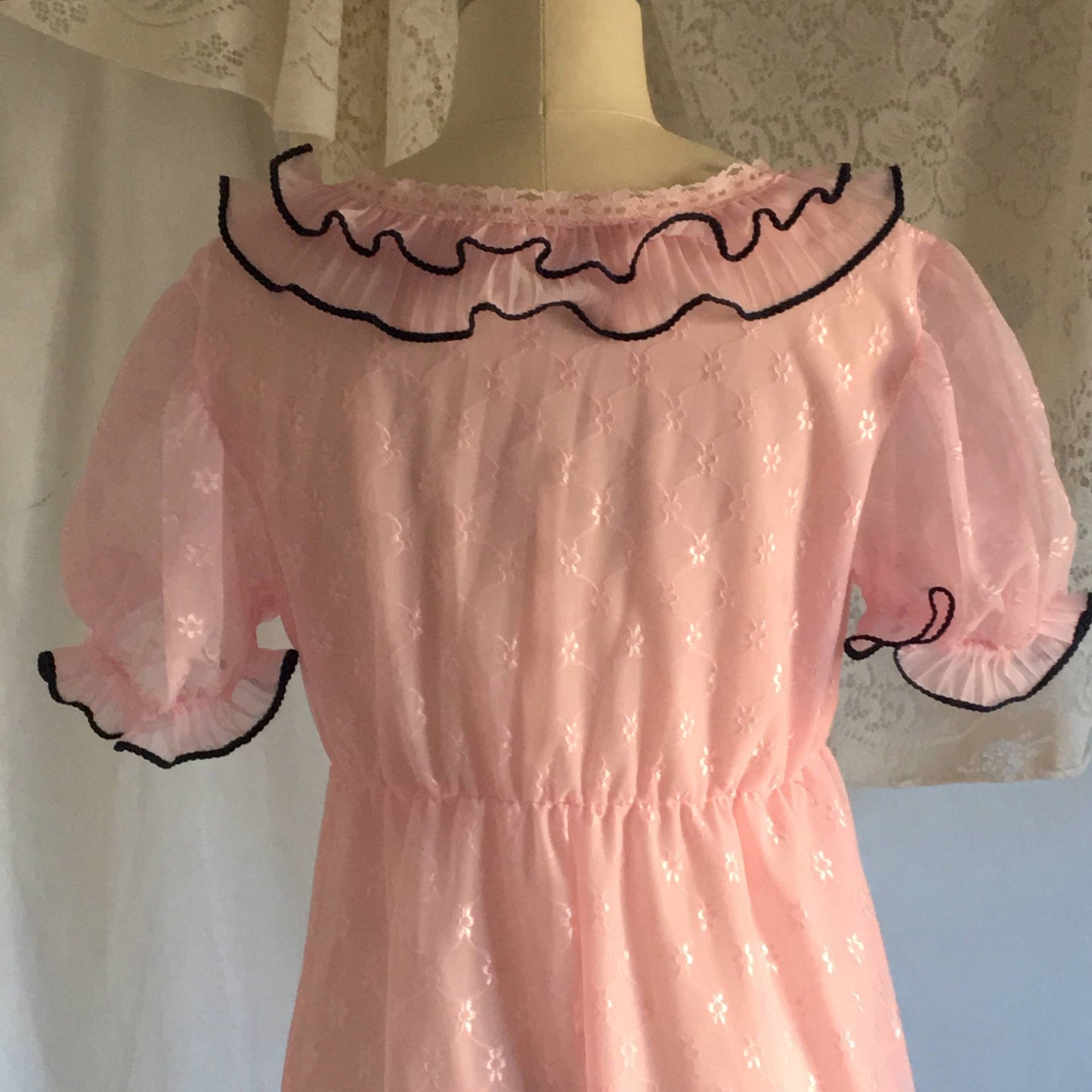 Vintage 1960's Pink Ruffled Nightgown - Daggers & Dames