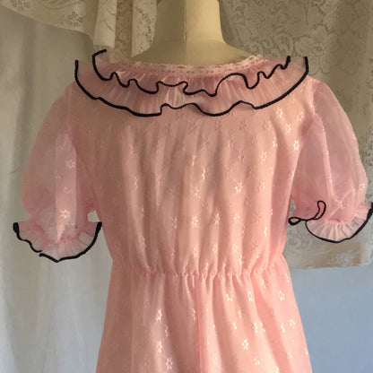 Vintage 1960's Pink Ruffled Nightgown - Daggers & Dames