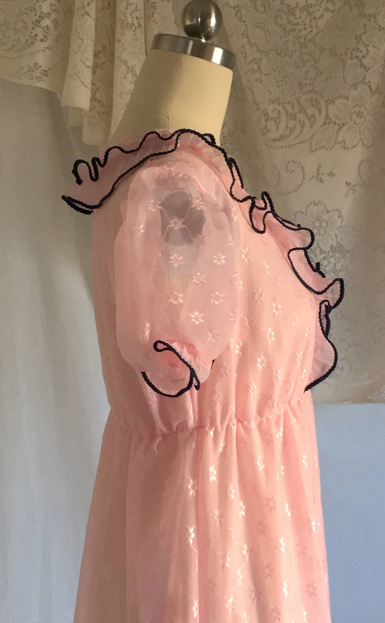 Vintage 1960's Pink Ruffled Nightgown - Daggers & Dames