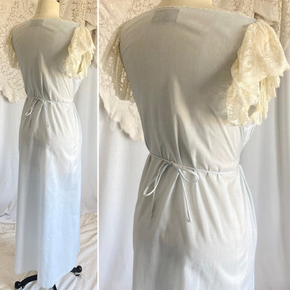 Vintage 1970's Lounge Dress | Pale Powder Blue Cotton with White Ruffled Lace | Size S, M | Oscar De La Renta for Swirl - Daggers & Dames