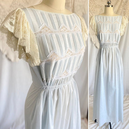 Vintage 1970's Lounge Dress | Pale Powder Blue Cotton with White Ruffled Lace | Size S, M | Oscar De La Renta for Swirl - Daggers & Dames