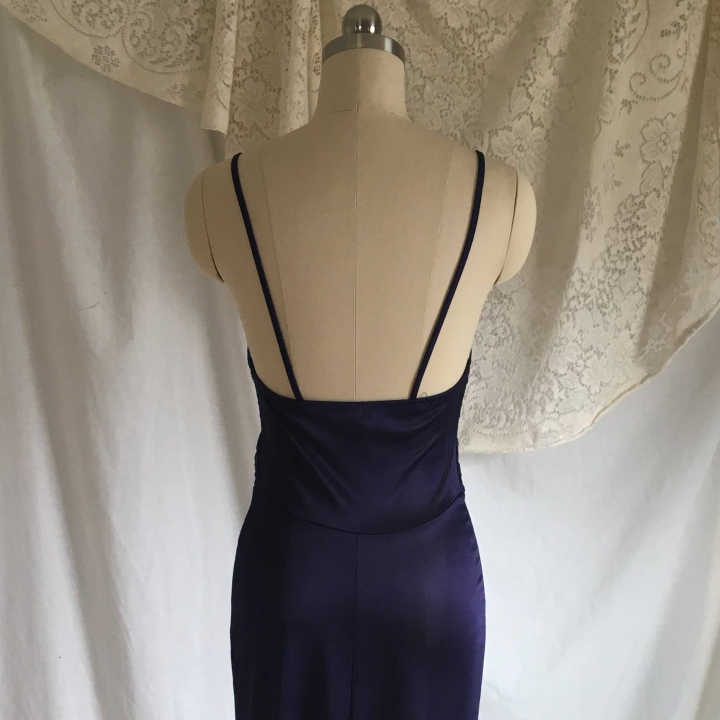 Vintage 1970's Nightgown | Silky Blue Polyester | 70's does 40's Slip Dress | Size XSM/SM - Daggers & Dames