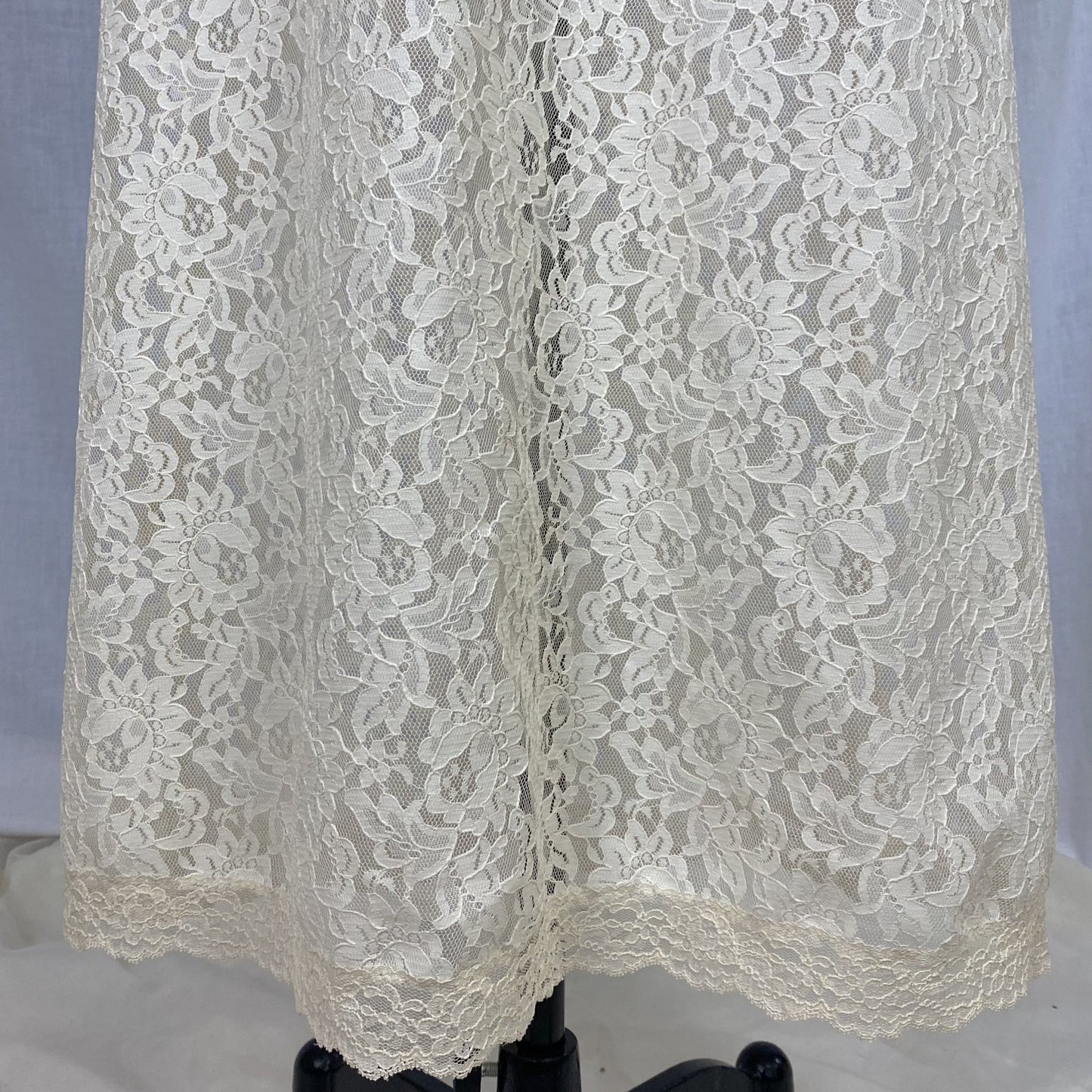 Vintage 1970's Peignoir Robe | Ivory Cream Floral Lace with High Neck & Wide Sleeves | Size S - Daggers & Dames