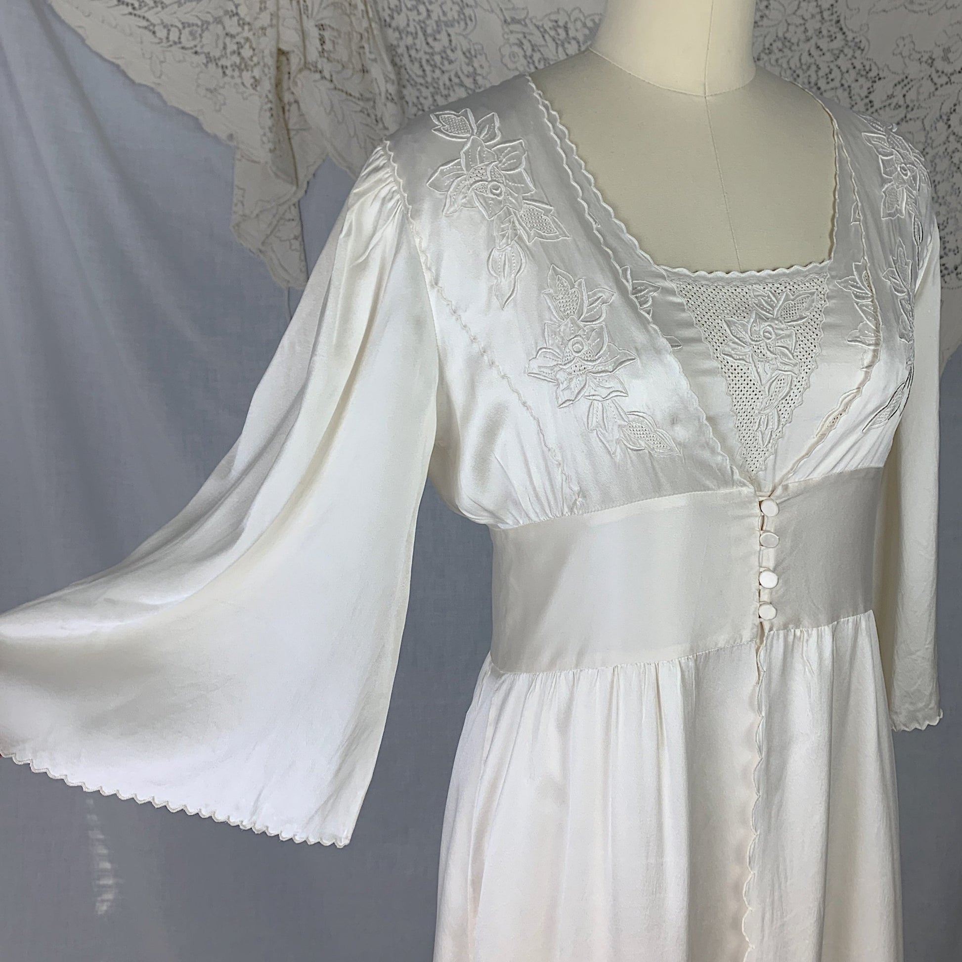 Vintage 1970's Peignoir Set | Snow White Silk Satin with Rose Embroidery | Size M | Peony, Shanghai China - Daggers & Dames